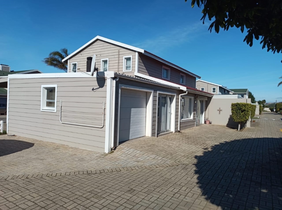 2 Bedroom Property for Sale in Hartenbos Central Western Cape